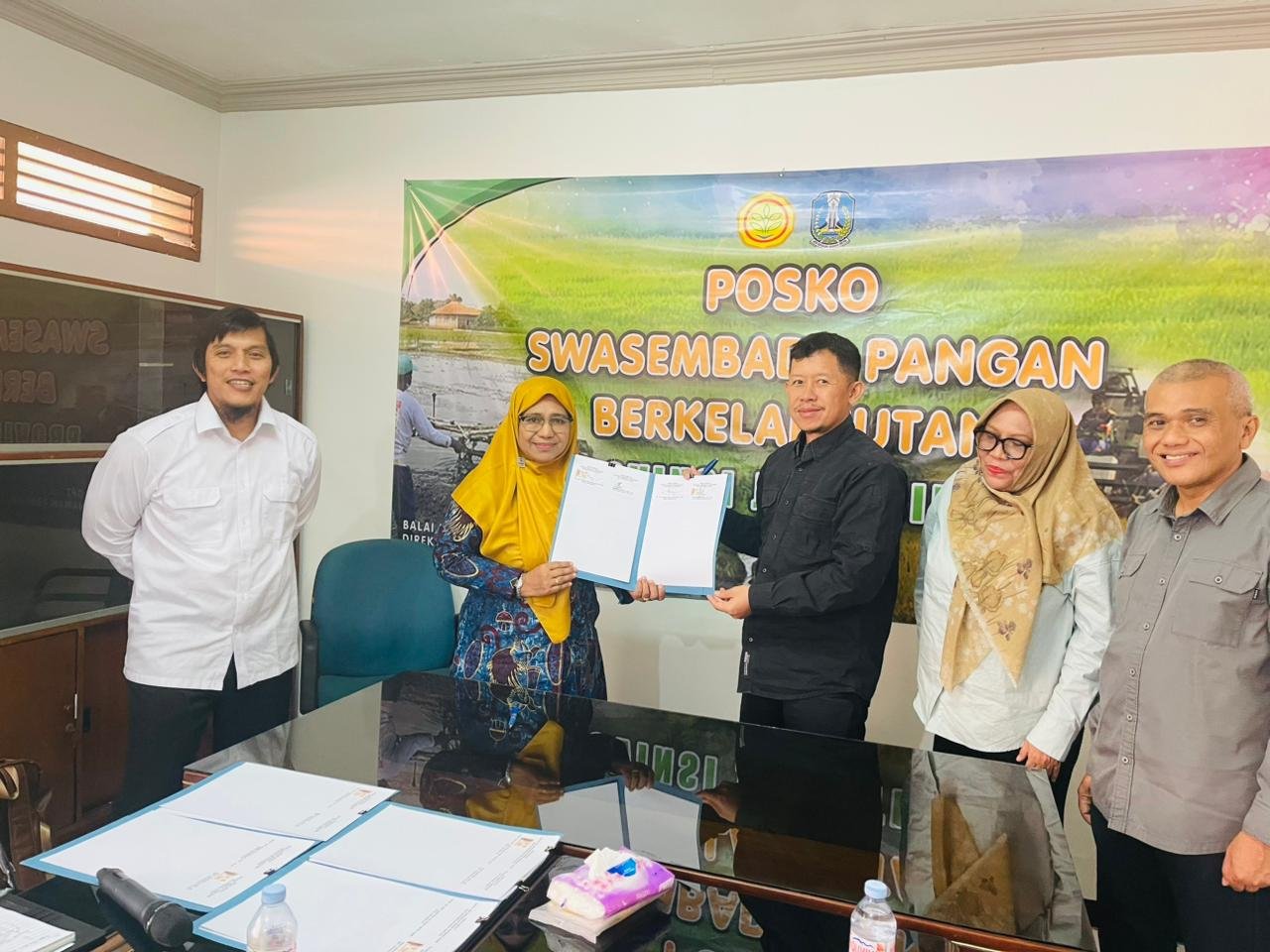 Fakultas Pertanian Tandatangani Kontrak SID Optimasi Lahan Sawah Non Rawa Seluas 1.415 Hektare di Maluku Utara